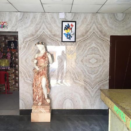 Hotel Maa Kamakhya Puri Buitenkant foto