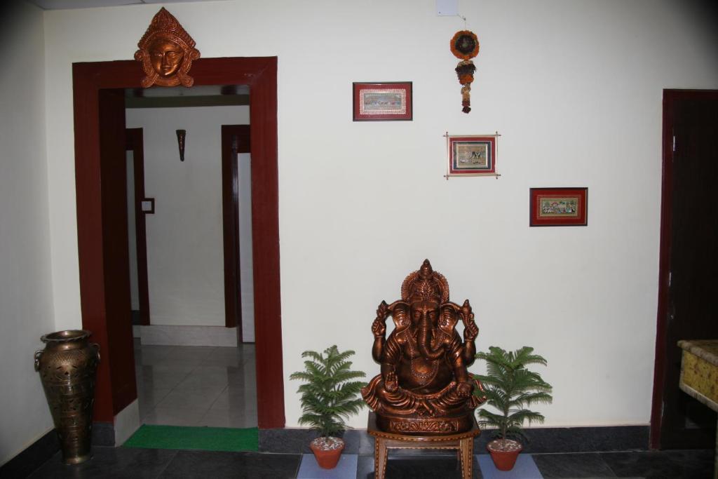 Hotel Maa Kamakhya Puri Buitenkant foto