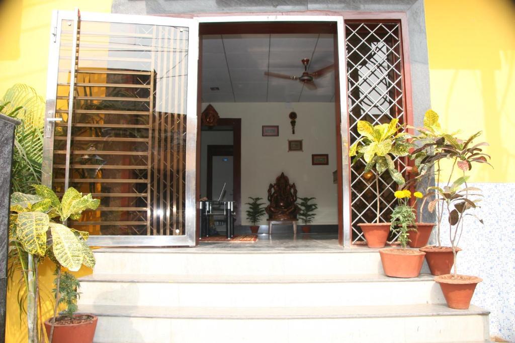 Hotel Maa Kamakhya Puri Buitenkant foto