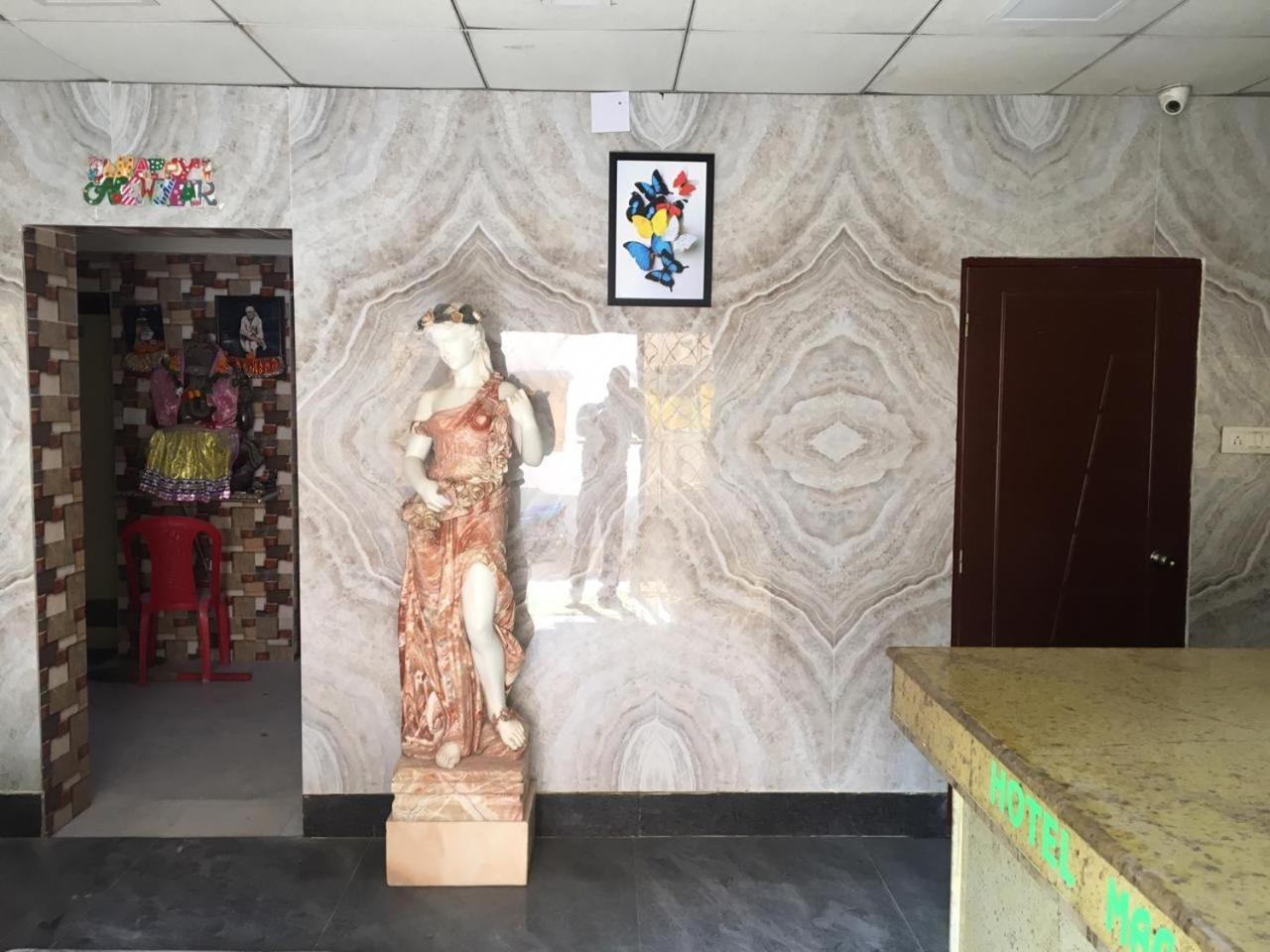Hotel Maa Kamakhya Puri Buitenkant foto