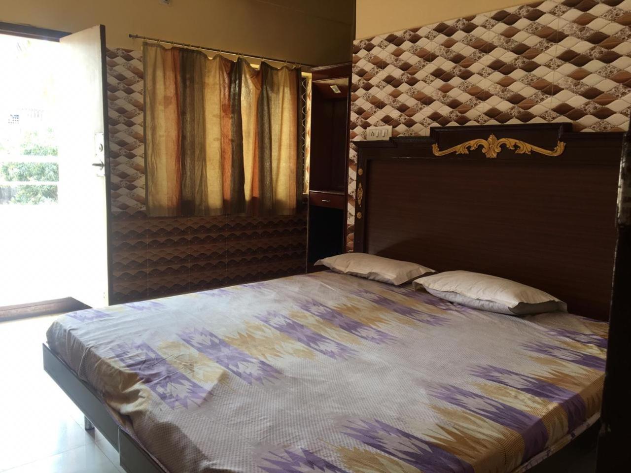 Hotel Maa Kamakhya Puri Buitenkant foto